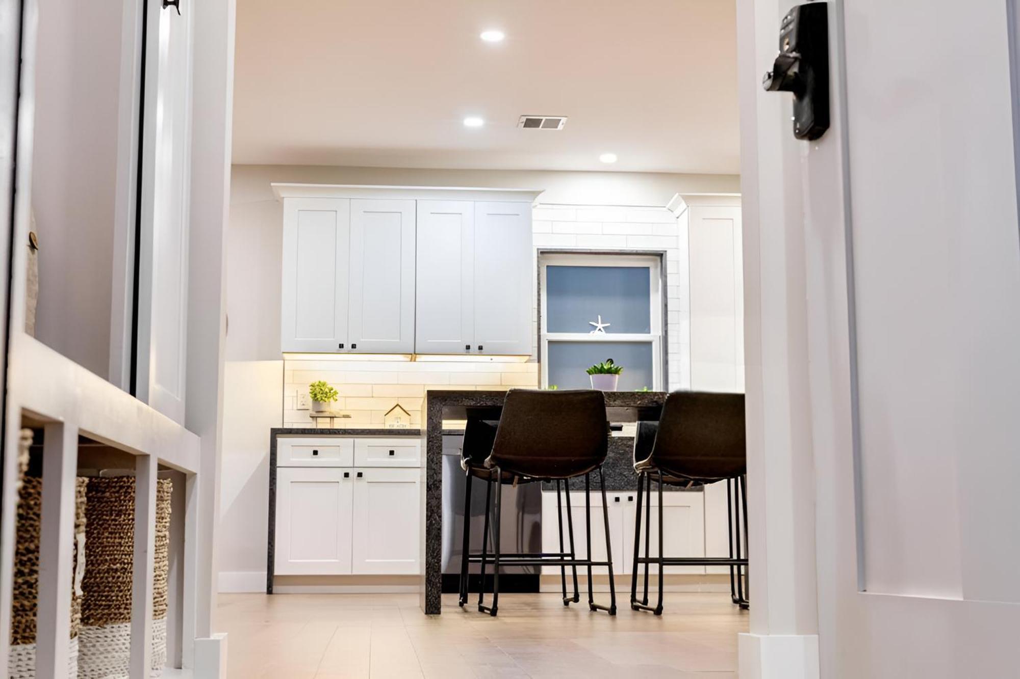 Renovated & Sophisticated Home Near Beach & Shops! Barnstable Eksteriør bilde