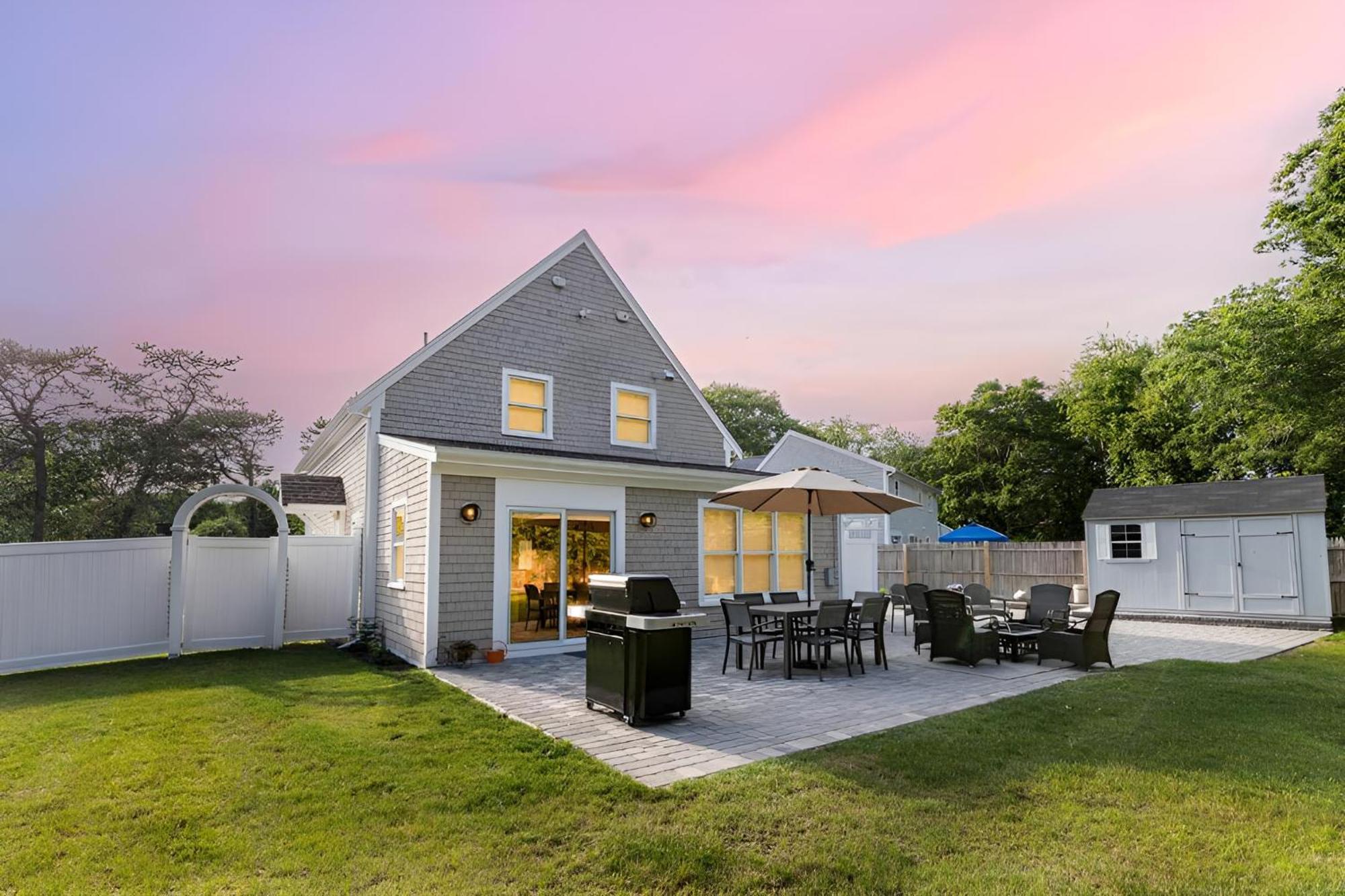 Renovated & Sophisticated Home Near Beach & Shops! Barnstable Eksteriør bilde